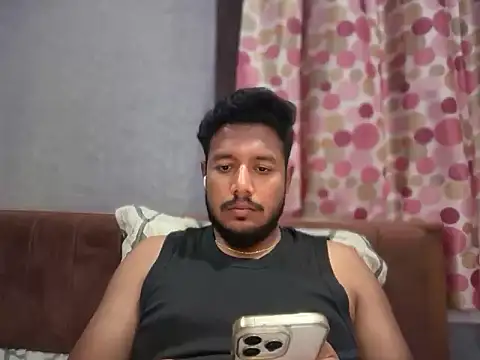 Randy642001 live cam on StripChat