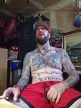 Beardedtattood webcam