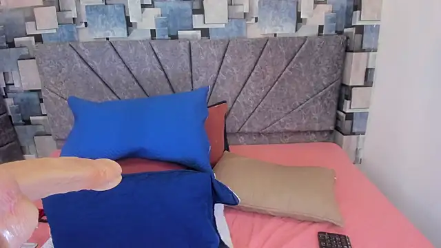 angel_dthroatt webcam