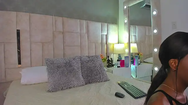 IsisBrown_ webcam