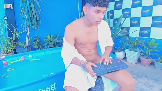 nova_mitchell7 live cam on StripChat