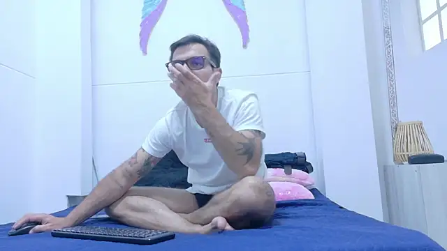 Santhiago_Jonnes webcam