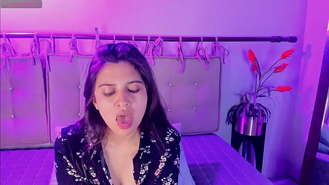 julianaaldanaa webcam