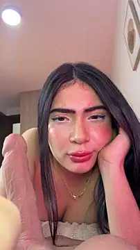 Mia_222 webcam