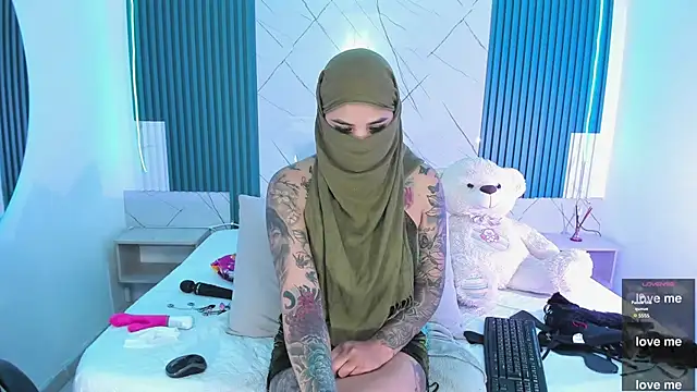 Nayla-Mouna webcam