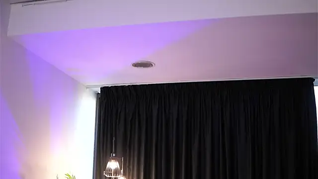 Aisha_Bee webcam