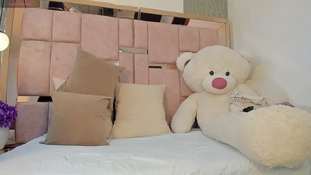 aura_monroe webcam