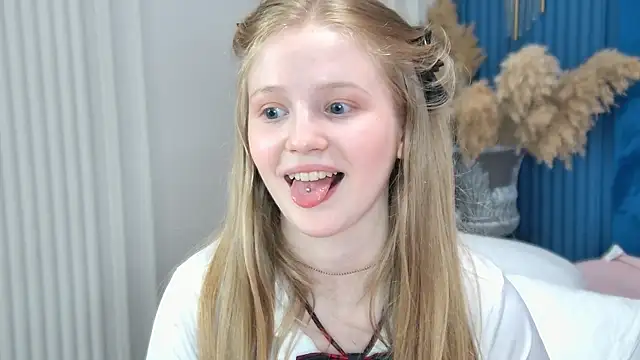 LilianHowards webcam