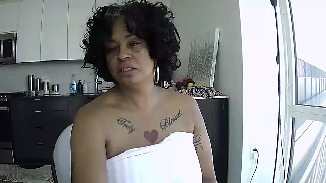 MSweetLindaParks webcam