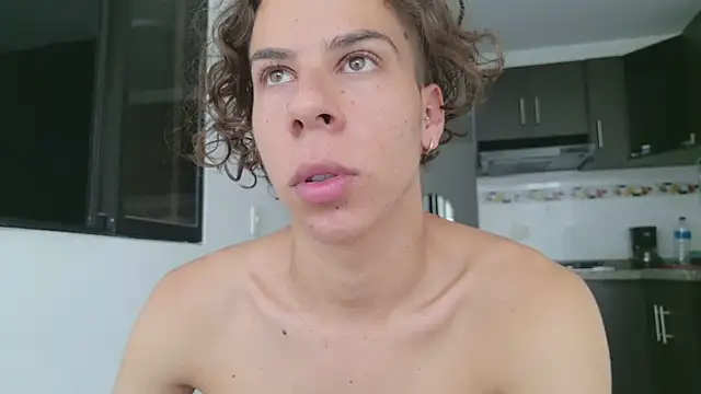 grey___27 live cam on StripChat