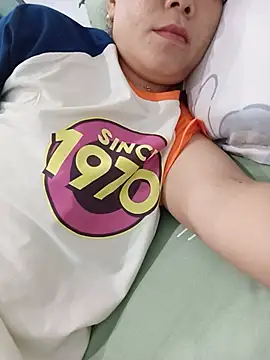 Baby-lovely69 webcam