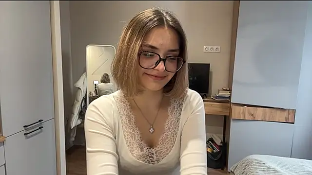 AnnaVelvetFire webcam