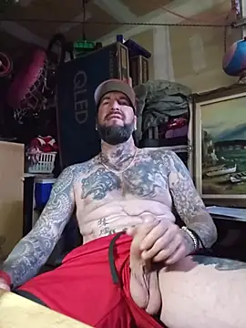 Beardedtattood webcam