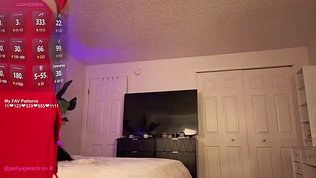 polly_peach webcam