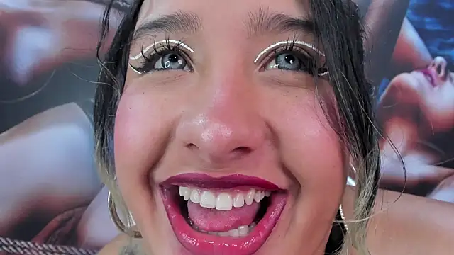 miss_danika webcam