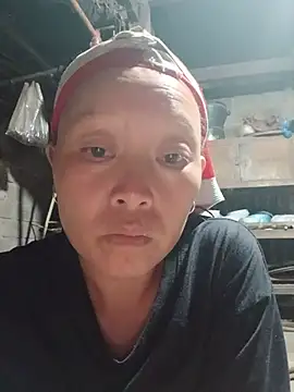 girl-hot2x live cam on StripChat