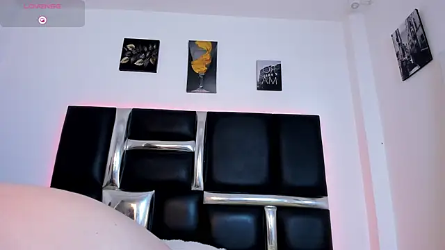 TiffanyHoustton webcam