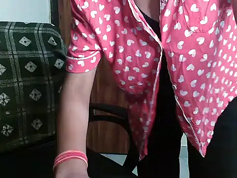 ur_sassypriya webcam