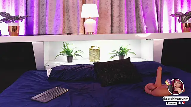 Alittlepieceofheaven live cam on StripChat