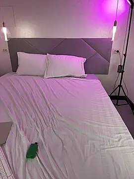 HoneyJuliet webcam