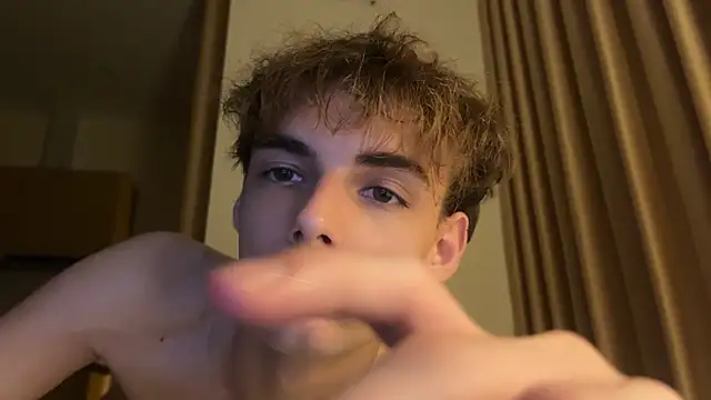 YourLucius webcam