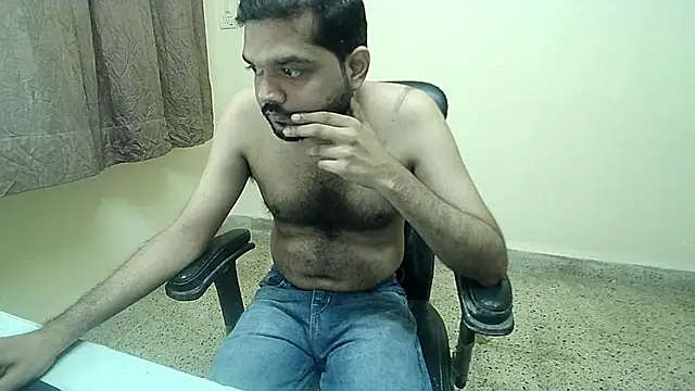Kinky_Kumarr webcam