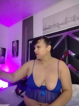 Natasha_miilf webcam