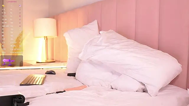 MiuMiuSasha webcam