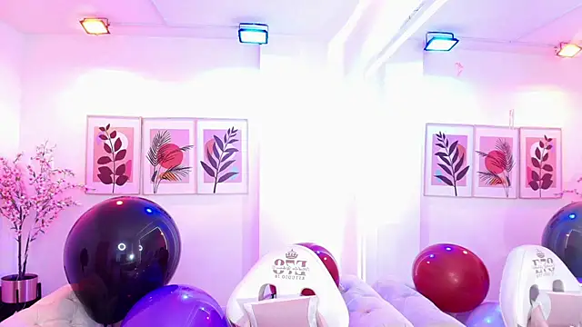 Maddie_T18 webcam