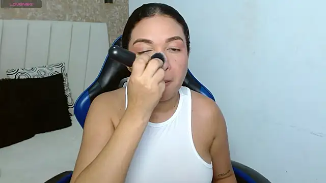 AliceSmity__ webcam