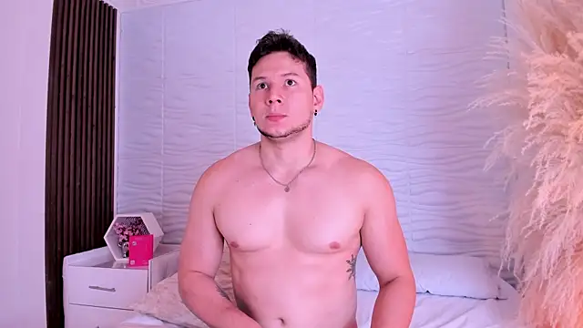 Izui_Pierce webcam