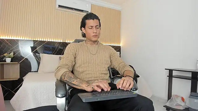 Damian_romanoff_ webcam