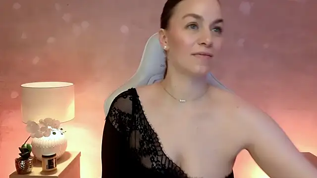 MilaFleur webcam