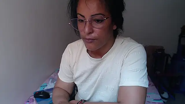 kateleyagrey webcam