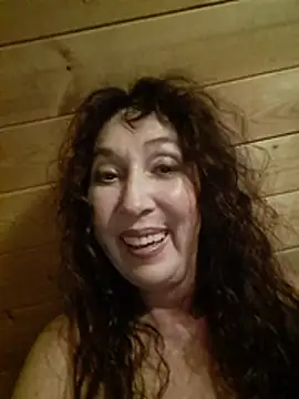 GypsyEsmeralda live cam on StripChat