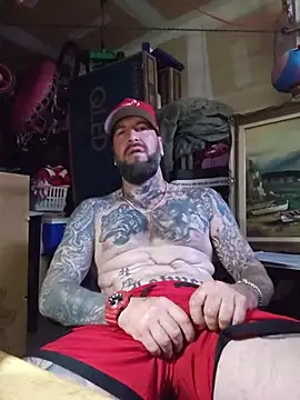 Beardedtattood webcam