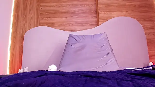 madi_stanf live cam on StripChat