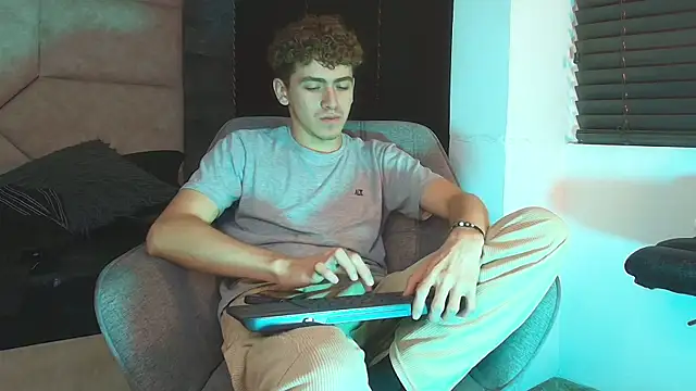 Tyler_Mcrey webcam