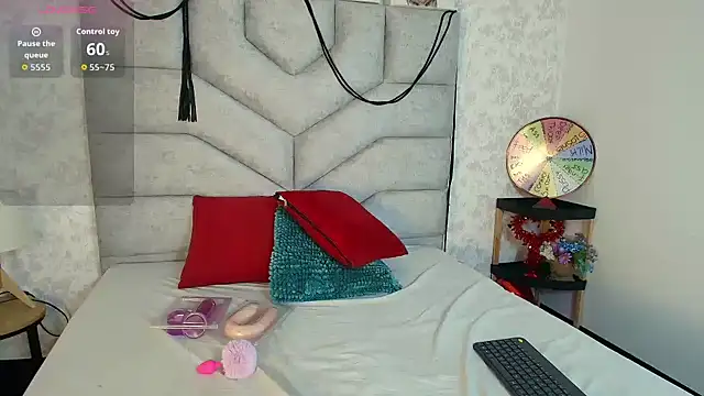 KimberlyFox_t live cam on StripChat