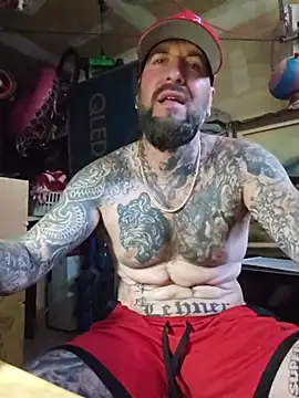 Beardedtattood live sex cam