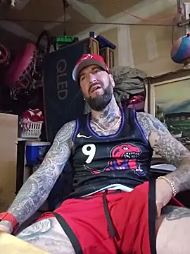 Beardedtattood webcam