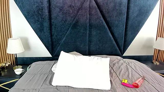 Olivia_Collinns1 webcam