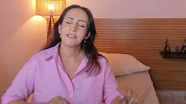 Jadde_hamad live cam on StripChat