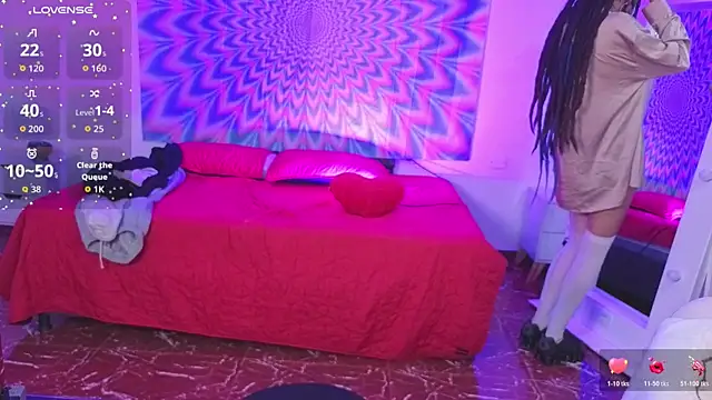 _sharlotte777 live cam on StripChat