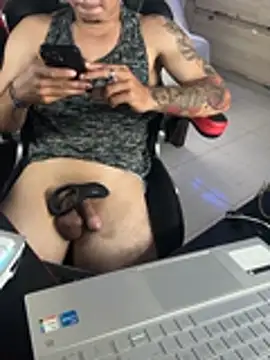 AngelLatinBoy webcam