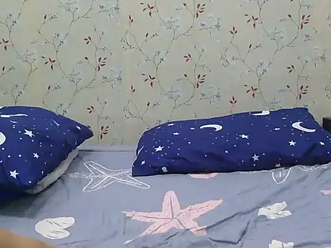 Hottie_mommy28 webcam
