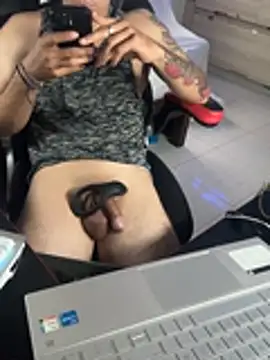 AngelLatinBoy webcam