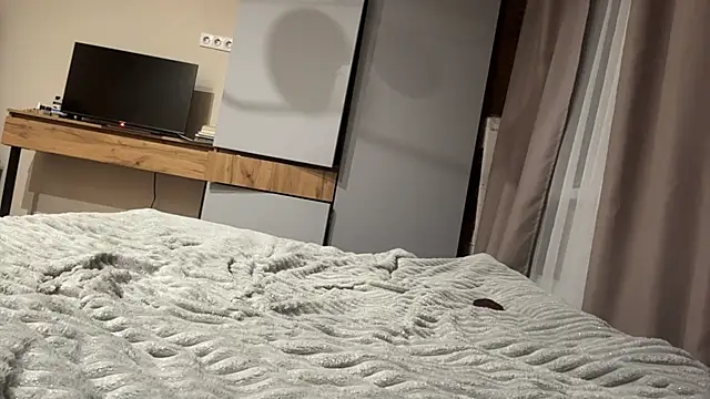 AnnaVelvetFire webcam