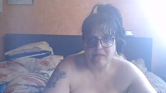 ladyfrombonn webcam
