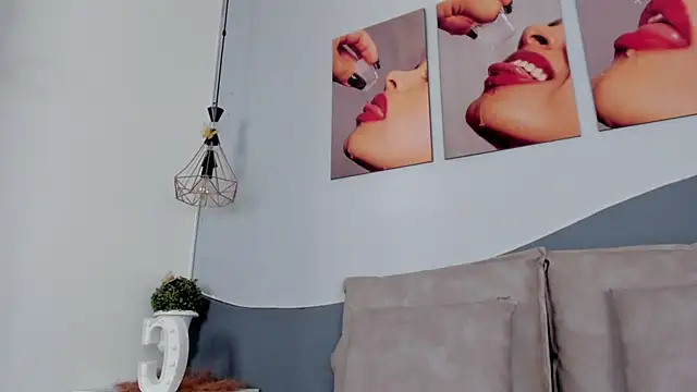 CannelaSmith webcam